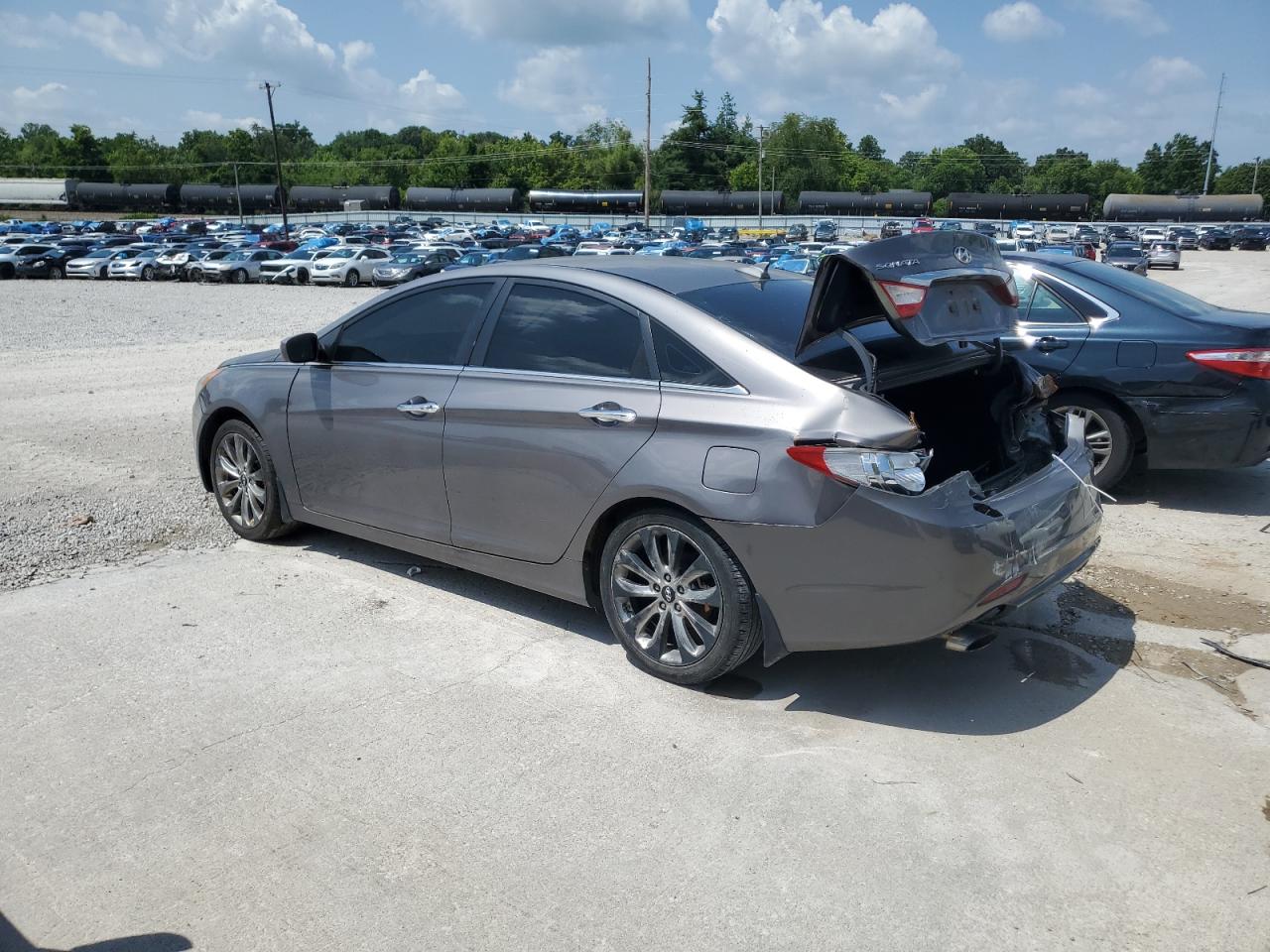 2012 HYUNDAI SONATA SE photo 3