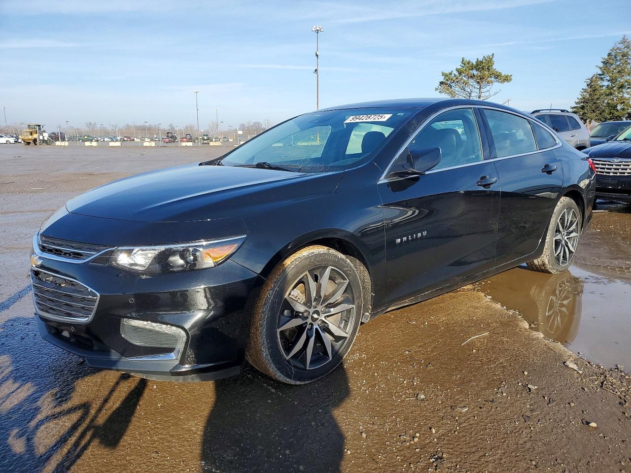 2017 CHEVROLET MALIBU LT photo 2