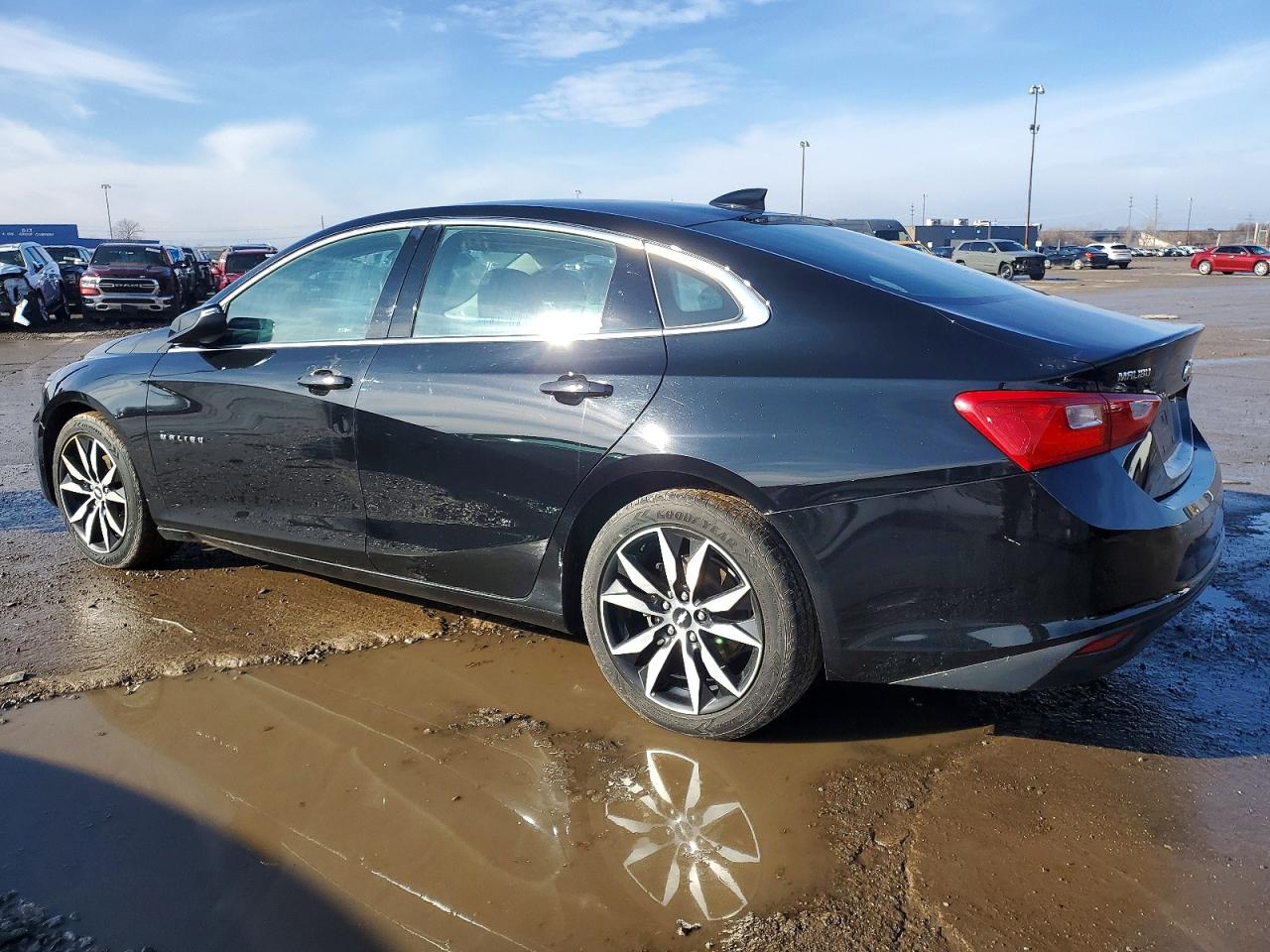 2017 CHEVROLET MALIBU LT photo 3