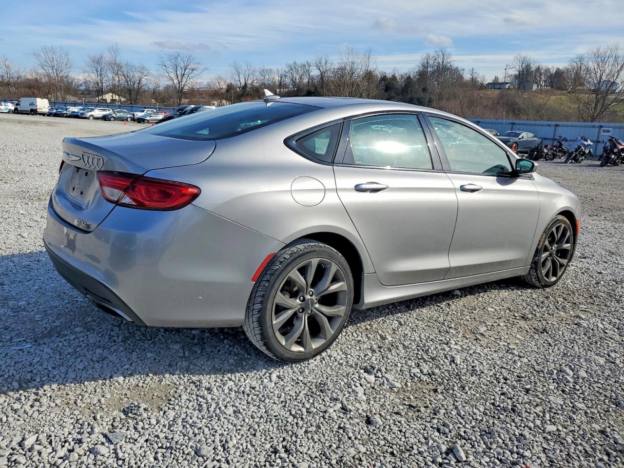 2015 CHRYSLER 200 S photo 3