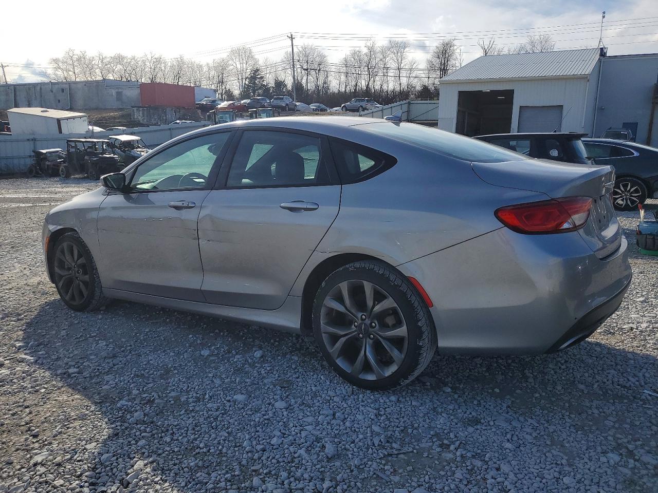 2015 CHRYSLER 200 S photo 2