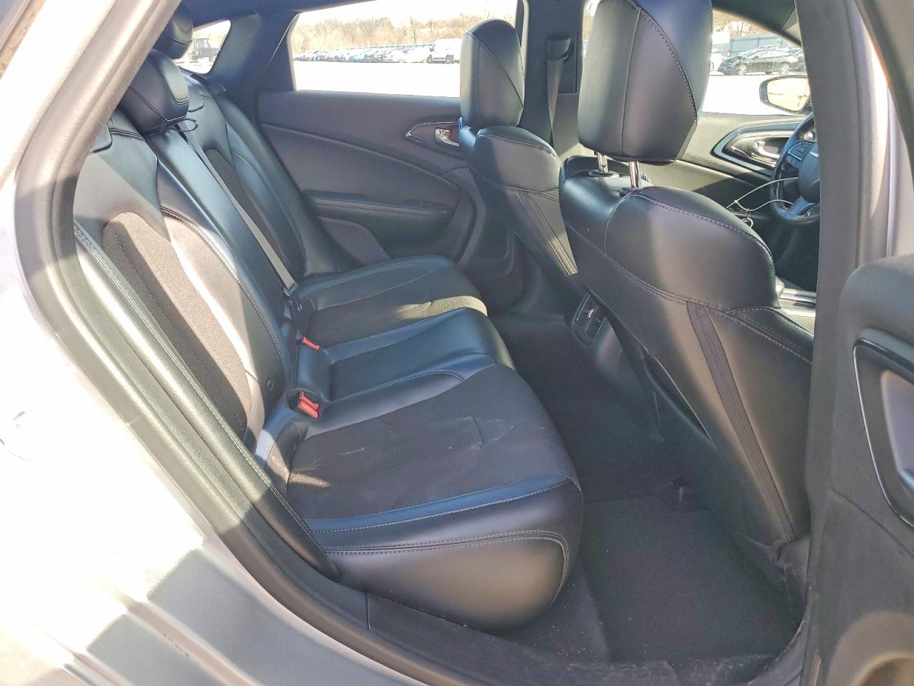 2015 CHRYSLER 200 S photo 10