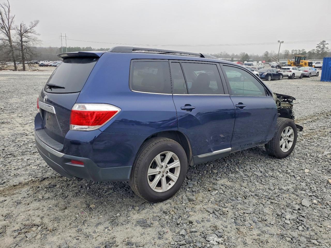 2013 TOYOTA HIGHLANDER BASE photo 5