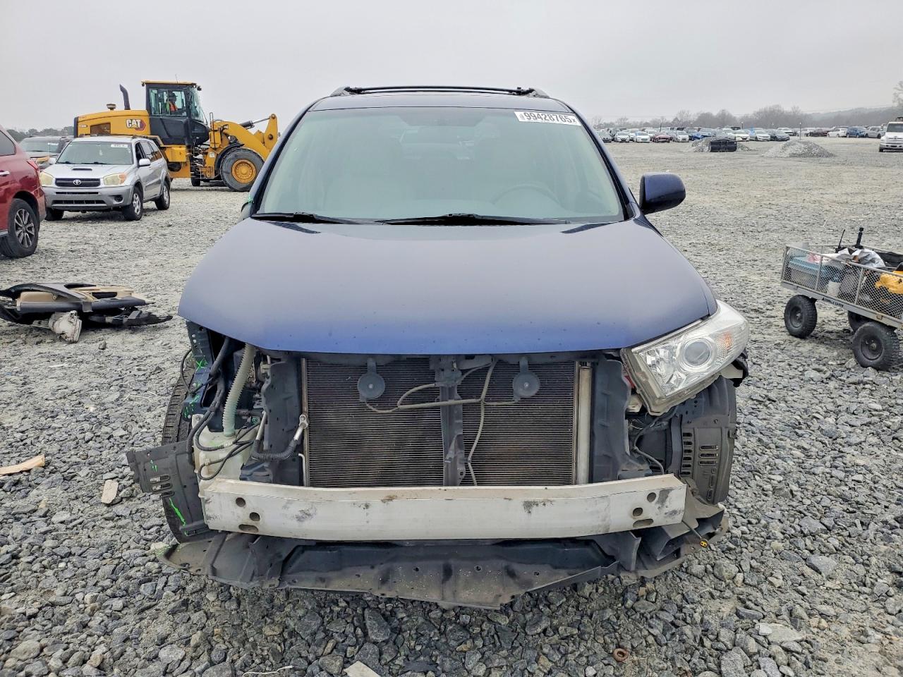 2013 TOYOTA HIGHLANDER BASE photo 9