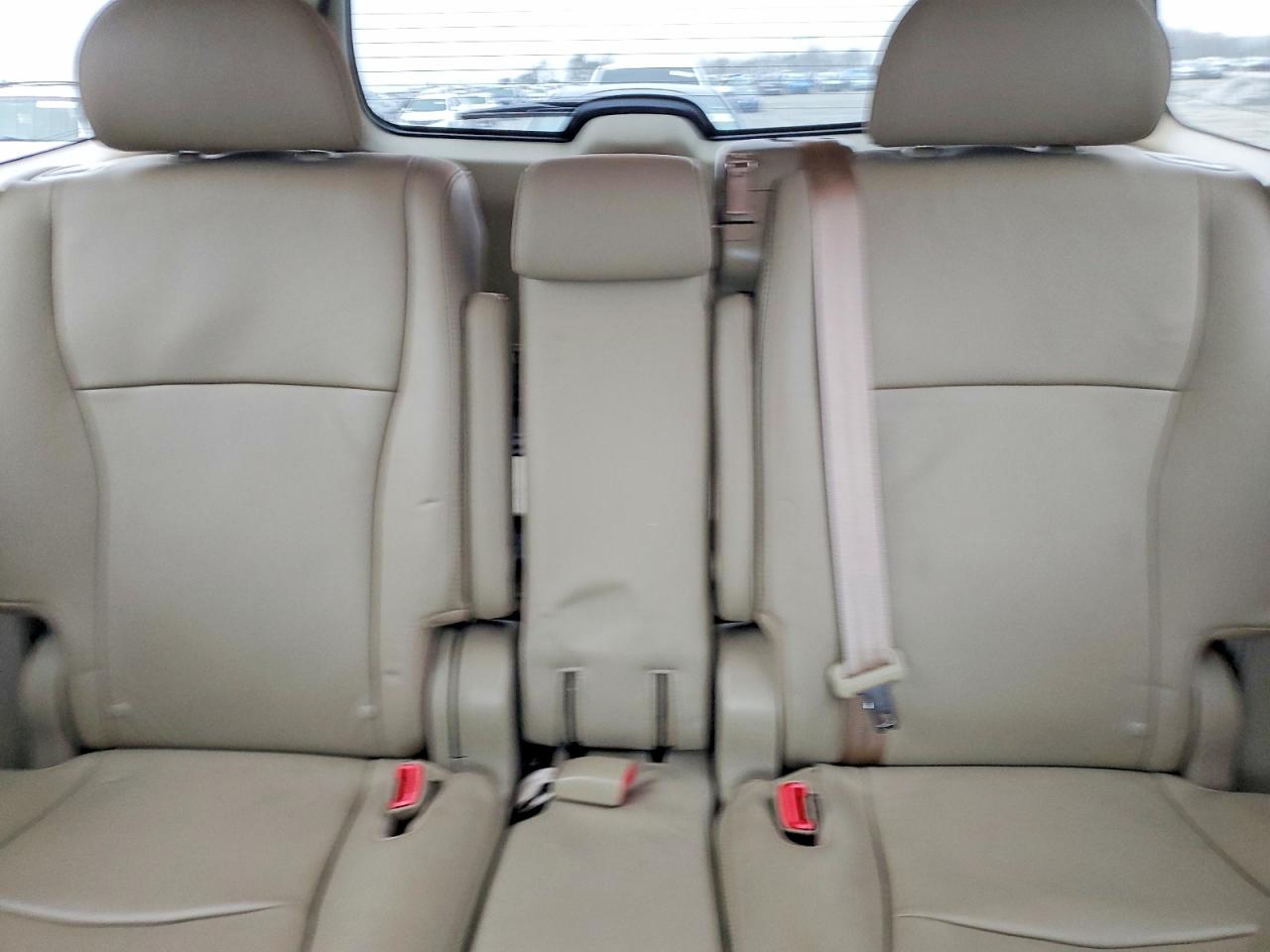 2013 TOYOTA HIGHLANDER BASE photo 19