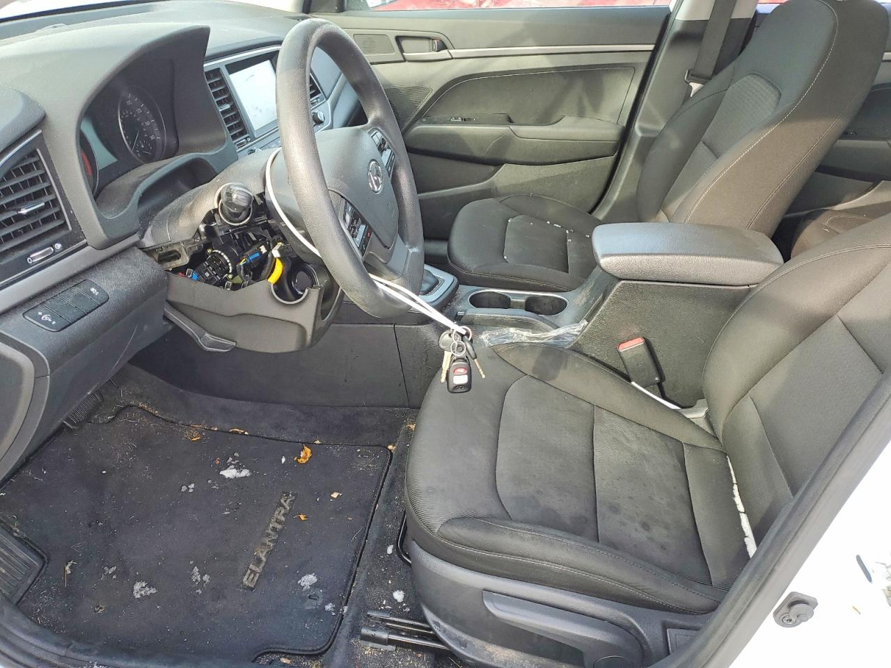 2018 HYUNDAI ELANTRA SE photo 19