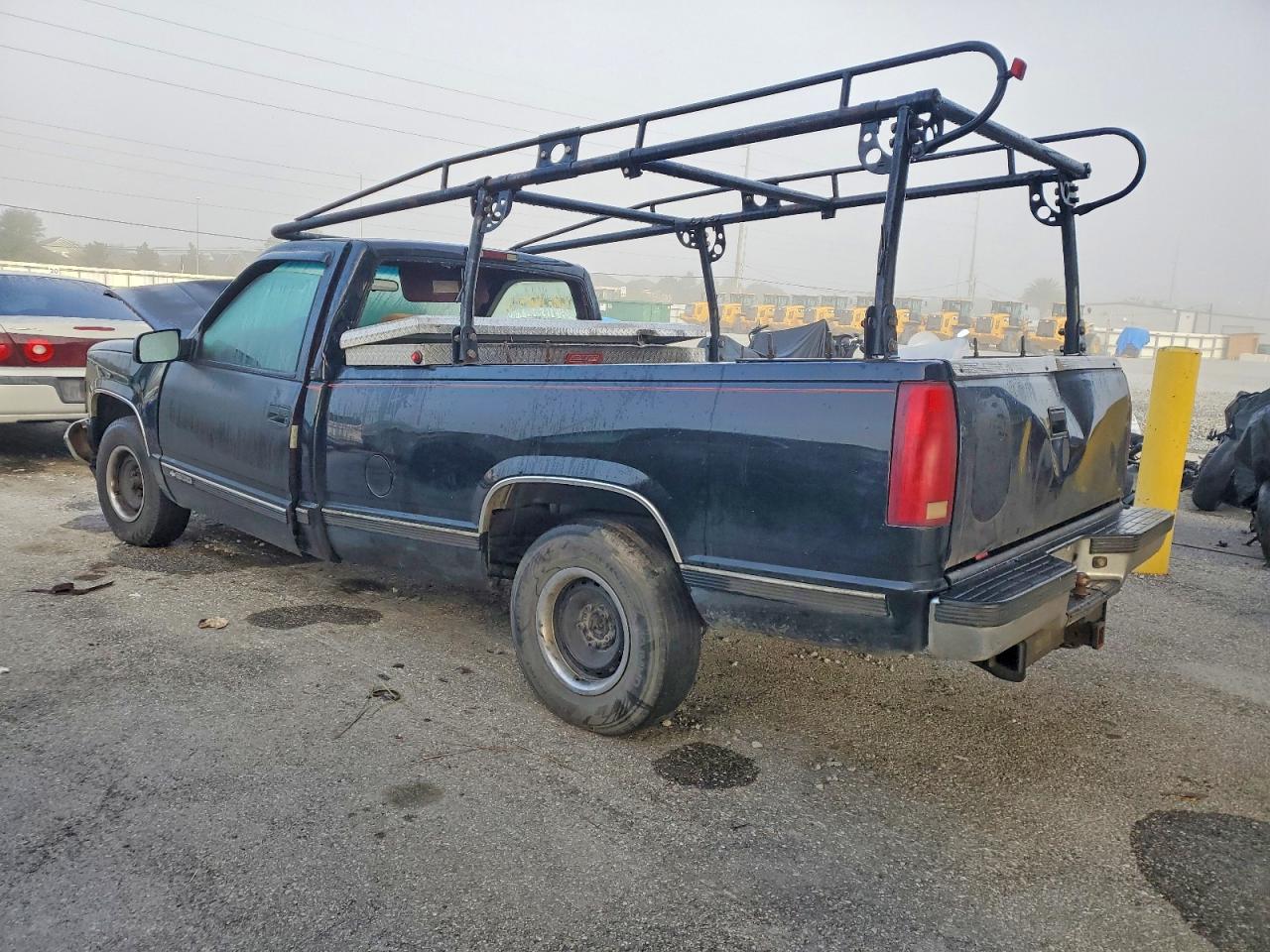 1995 CHEVROLET GMT-400 C1500 photo 2