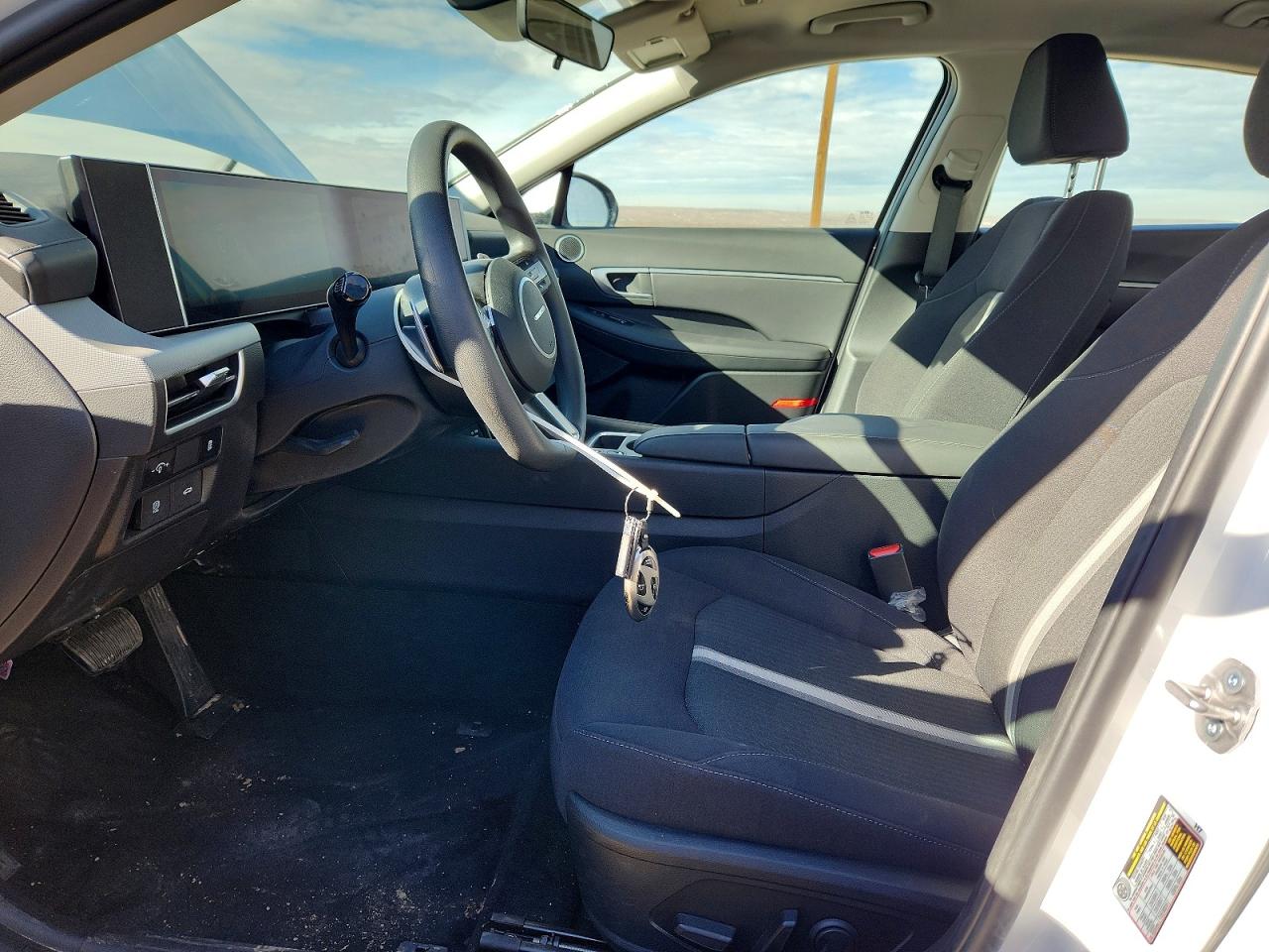 2025 HYUNDAI SONATA SEL photo 7