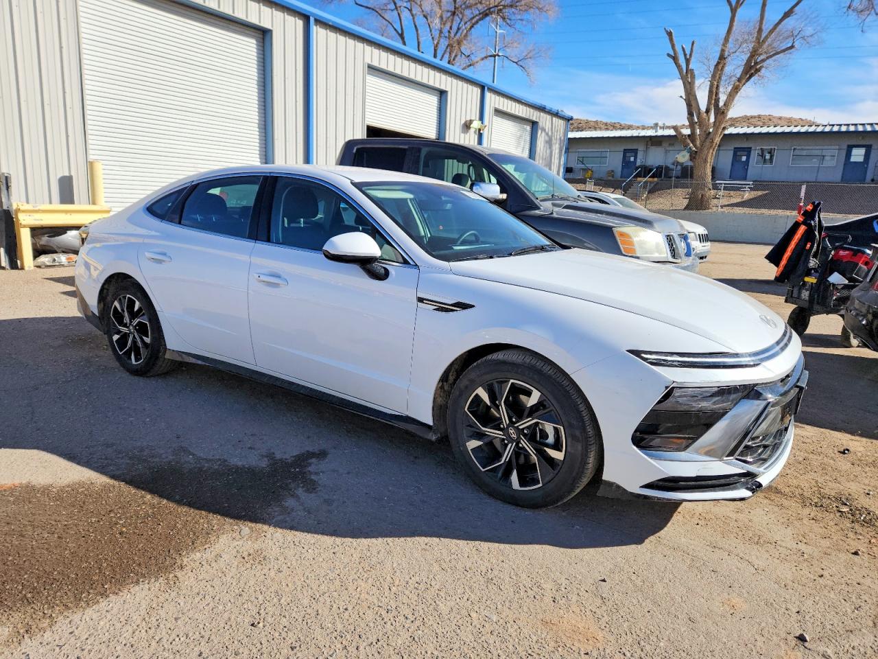 2025 HYUNDAI SONATA SEL photo 4