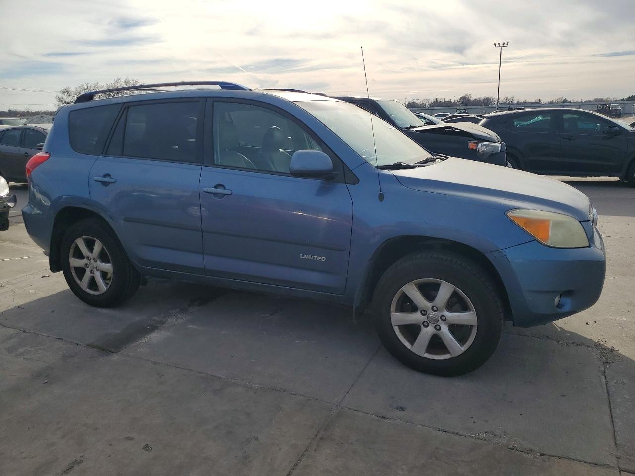 2008 TOYOTA RAV4 LIMITED photo 4