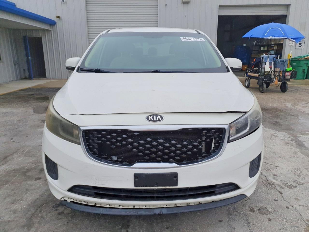2016 KIA SEDONA LX photo 5