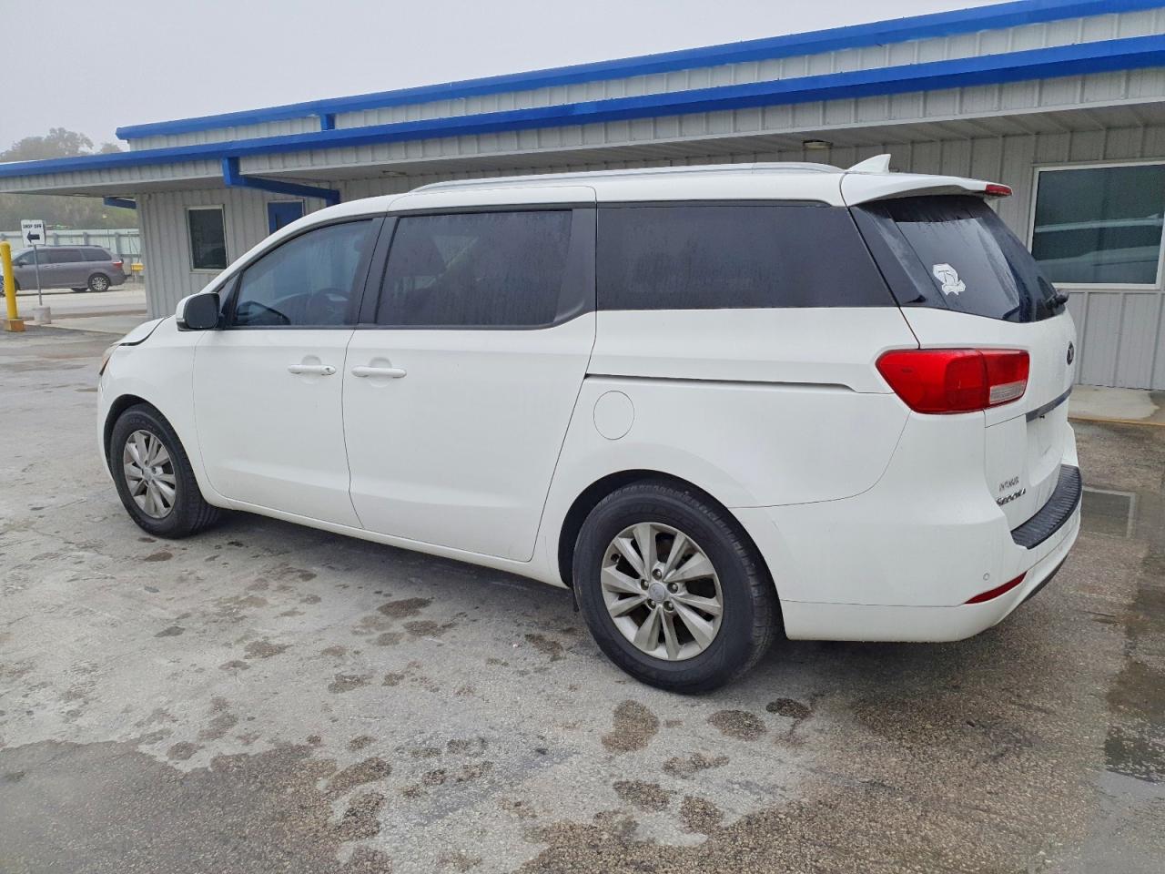 2016 KIA SEDONA LX photo 2