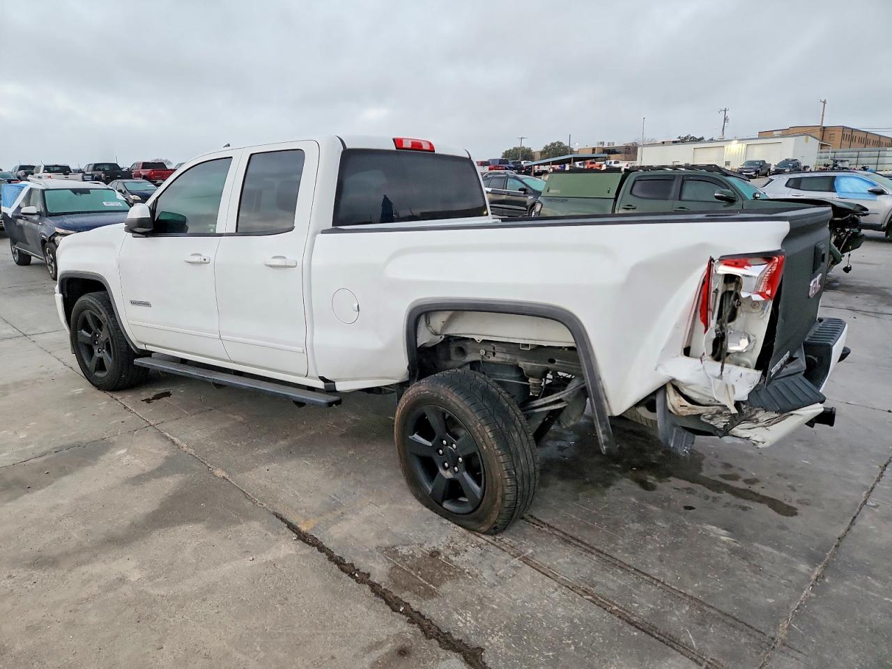 2017 GMC SIERRA C1500 photo 2
