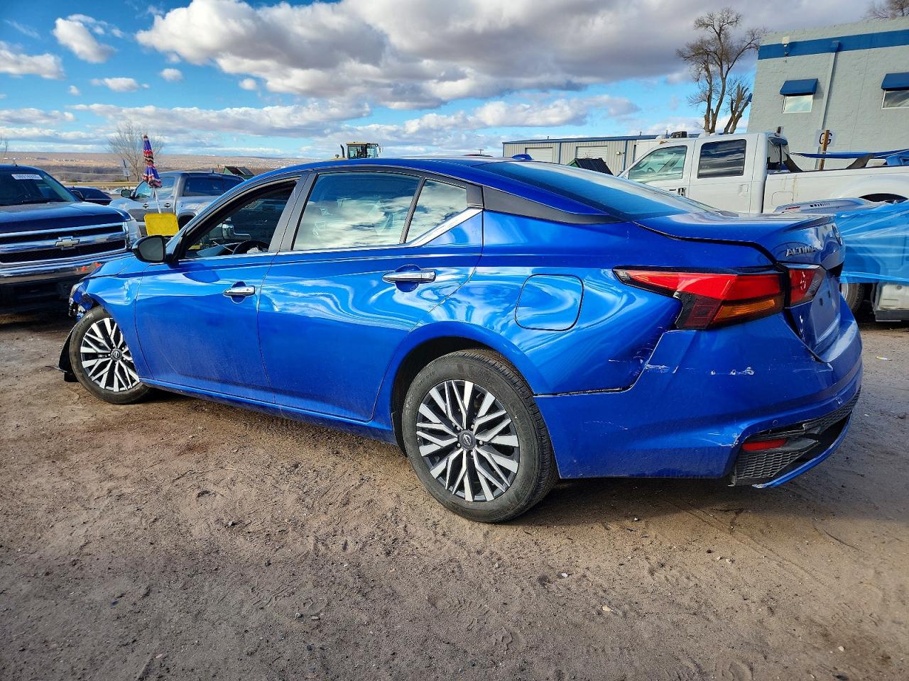 2025 NISSAN ALTIMA SV photo 2