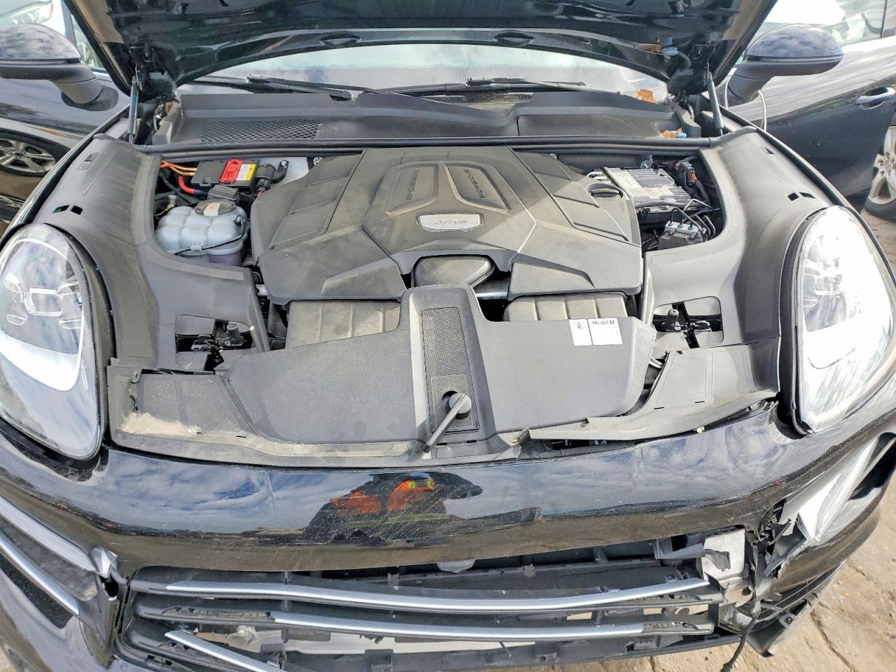 2021 PORSCHE CAYENNE photo 12