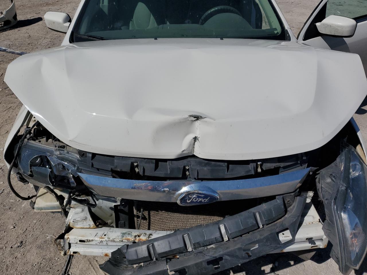2012 FORD FUSION photo 11