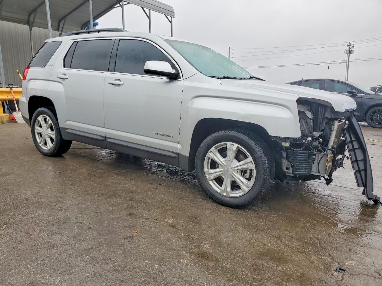 2017 GMC TERRAIN SLE photo 4