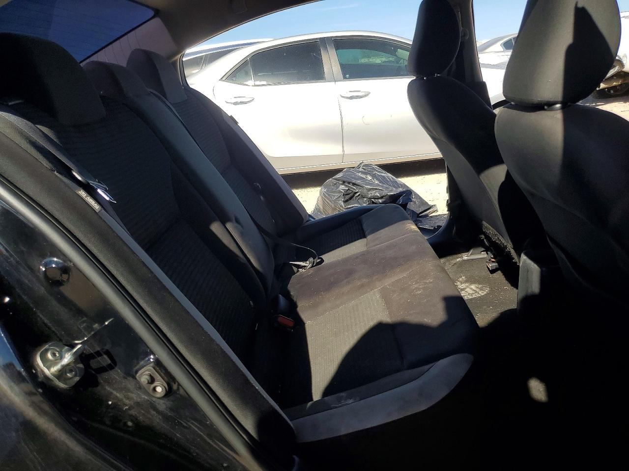 2021 NISSAN VERSA SV photo 10