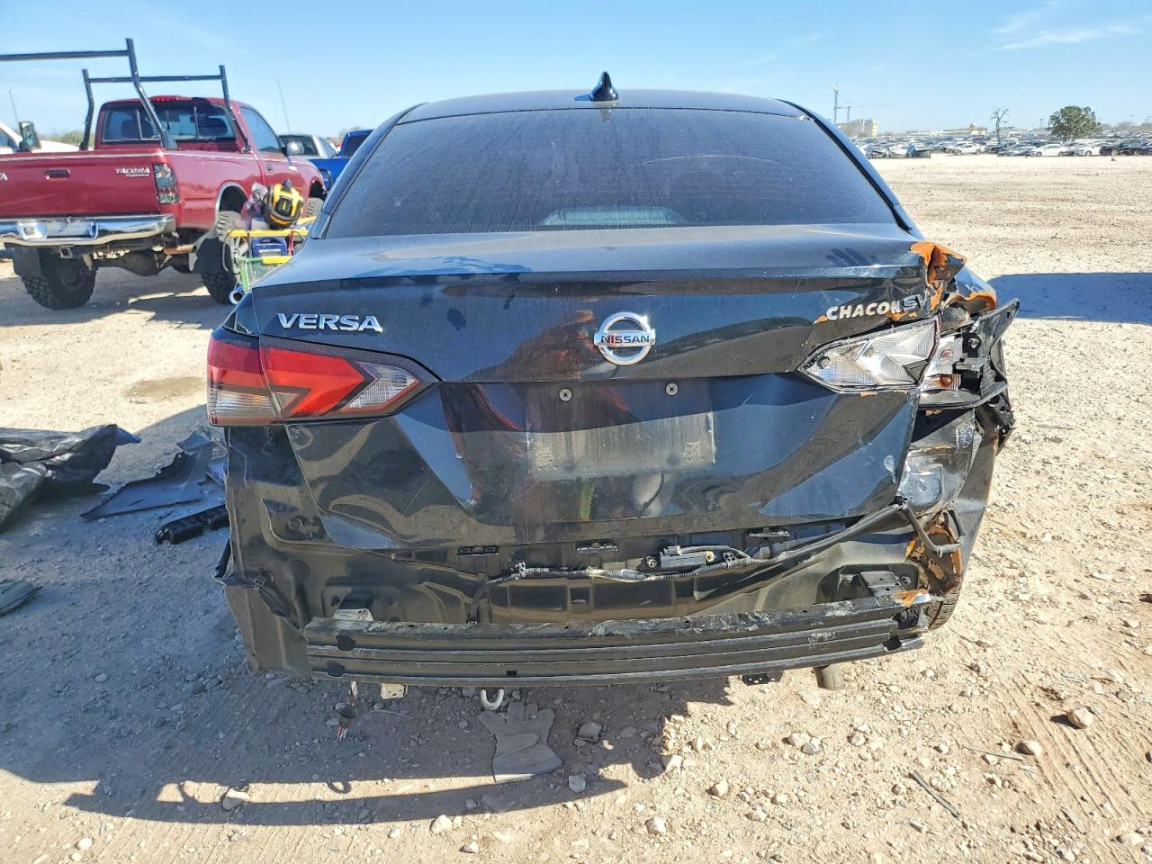 2021 NISSAN VERSA SV photo 6