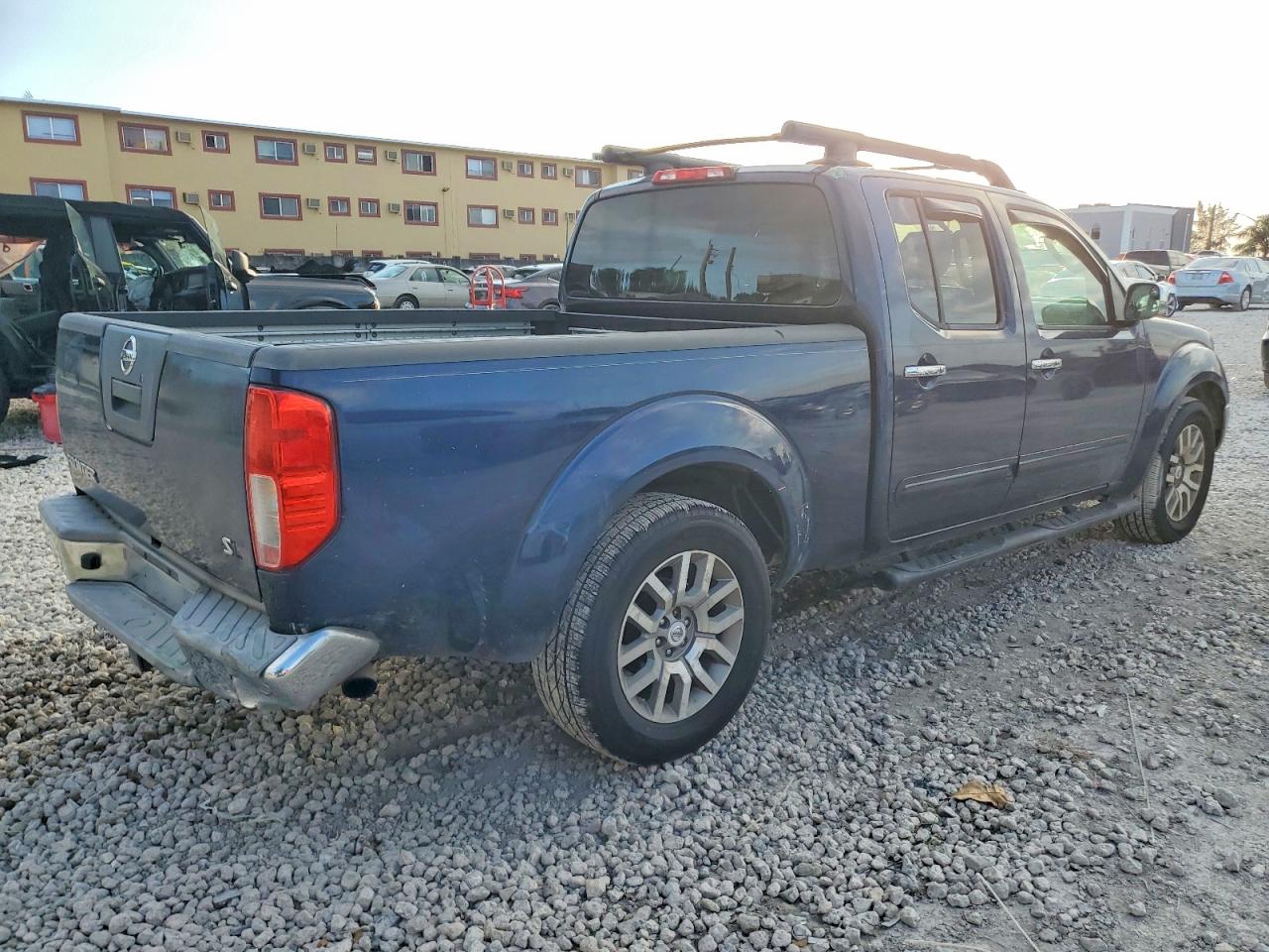 2011 NISSAN FRONTIER SV photo 3