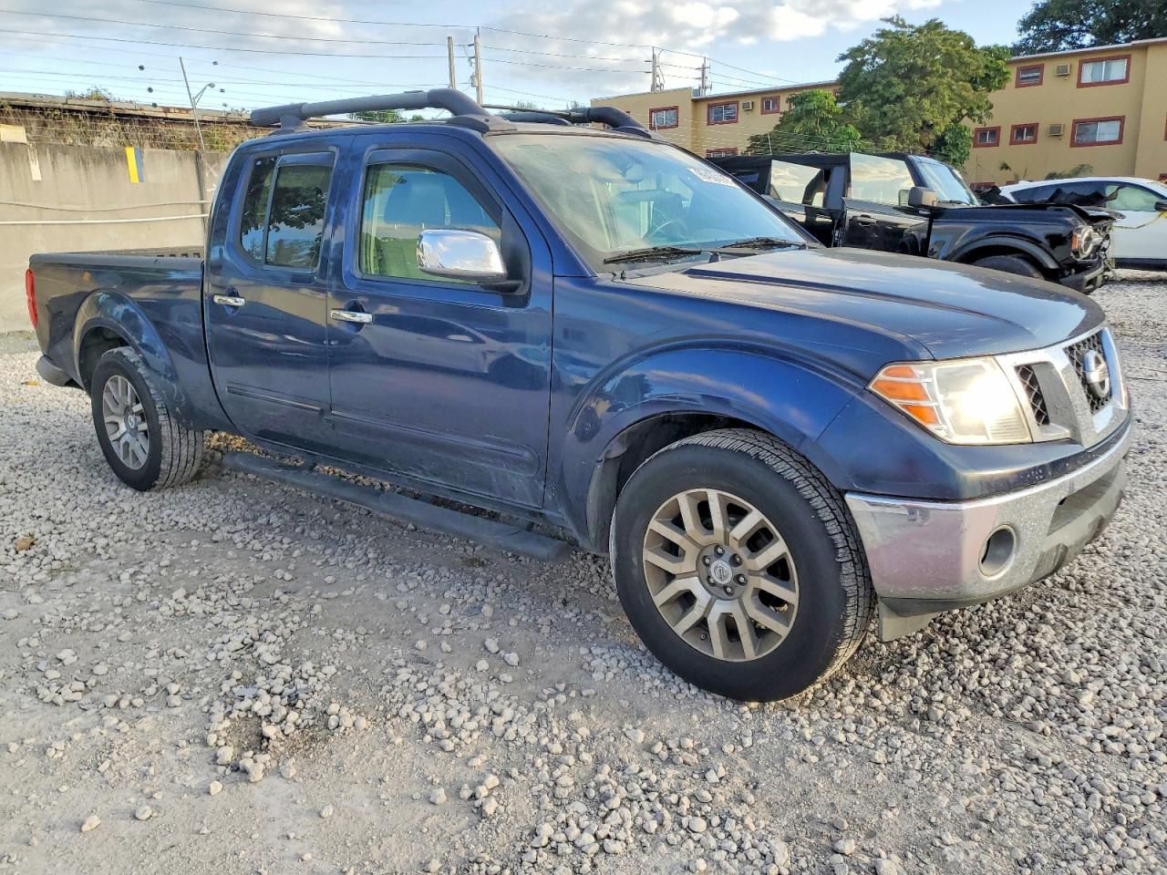 2011 NISSAN FRONTIER SV photo 4