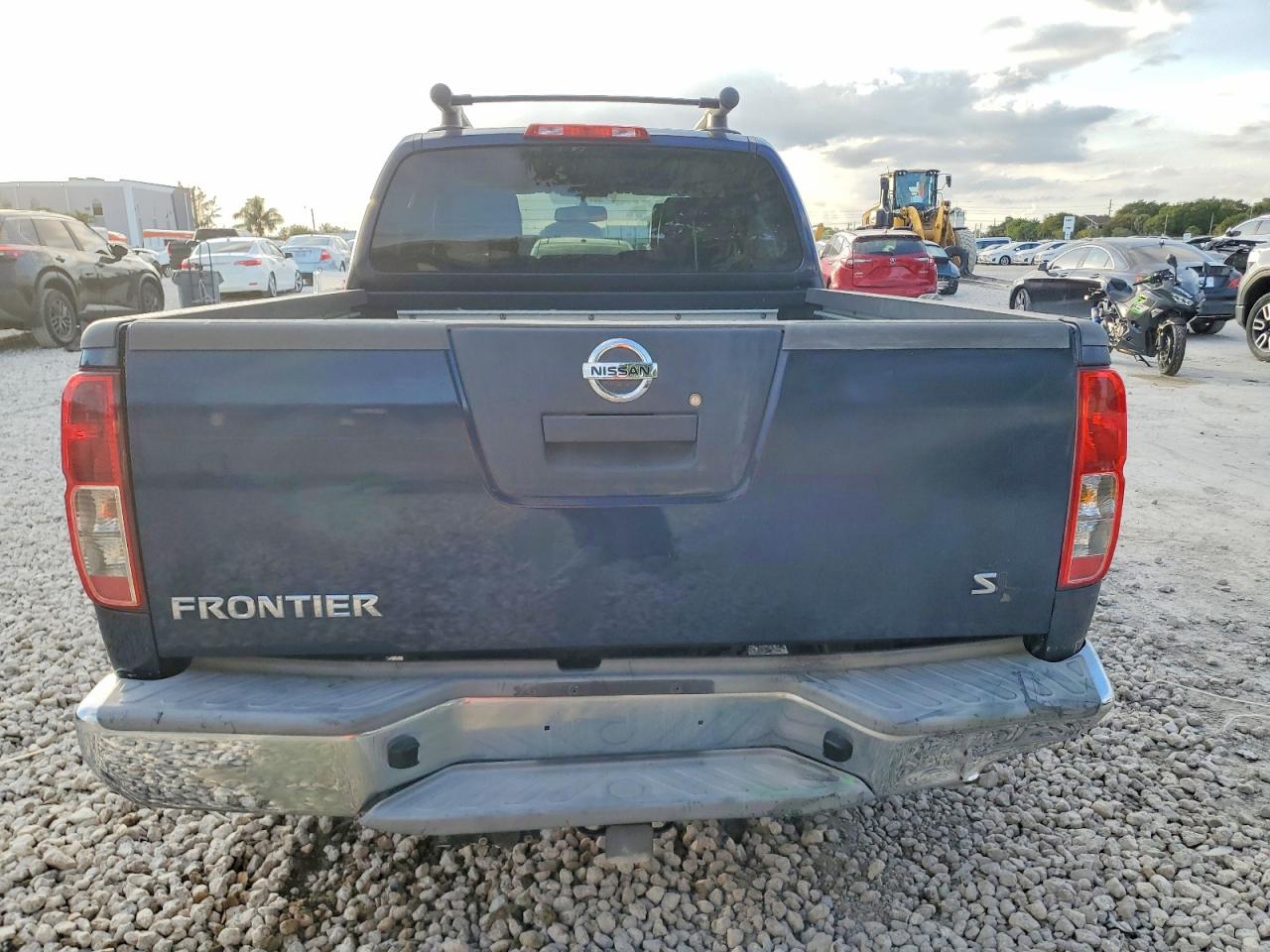 2011 NISSAN FRONTIER SV photo 6