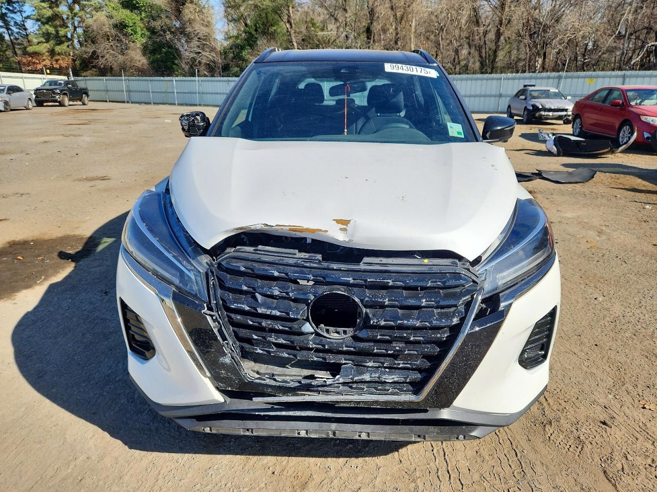 2023 NISSAN KICKS SR photo 5