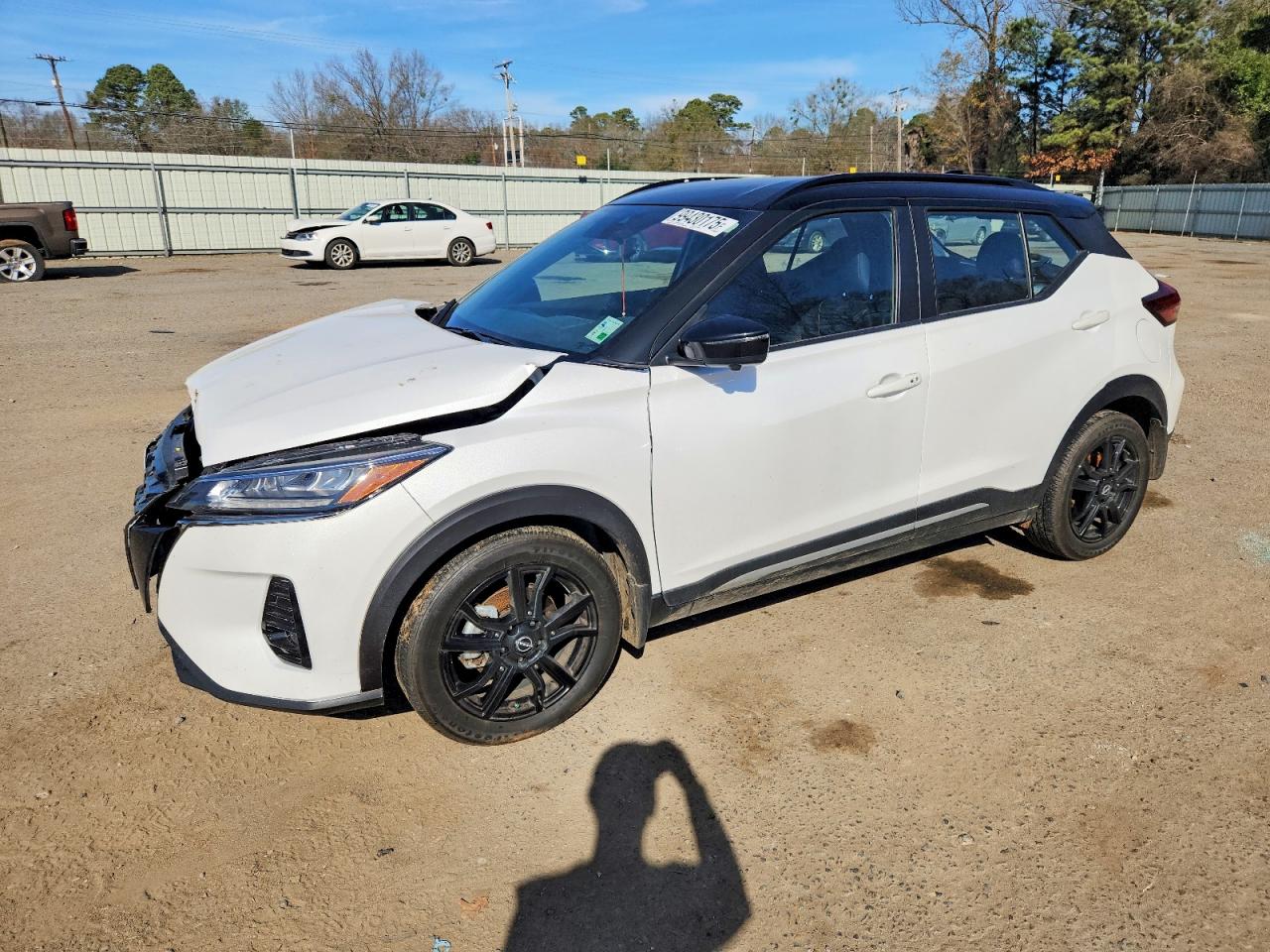 2023 NISSAN KICKS