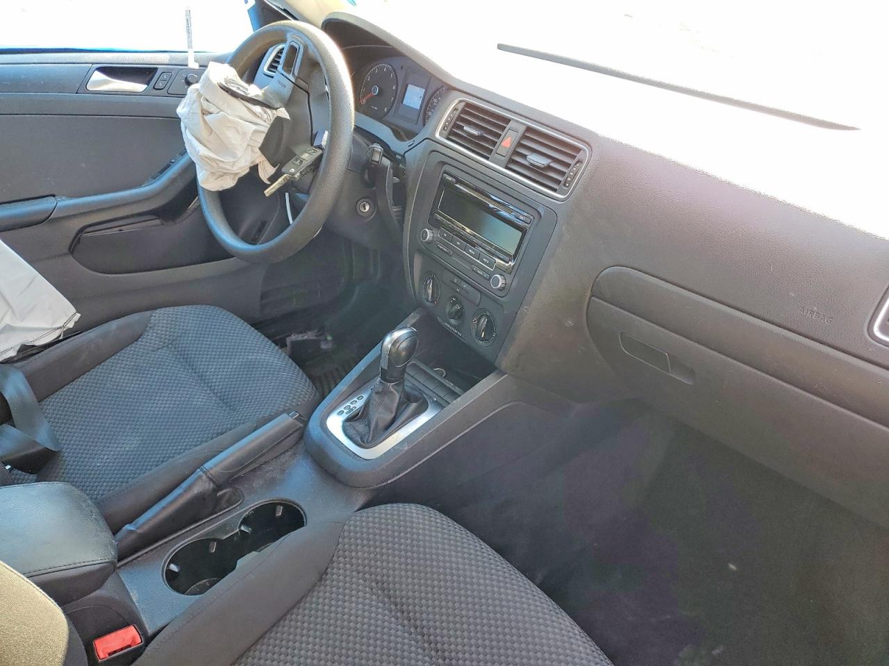 2013 VOLKSWAGEN JETTA BASE photo 7