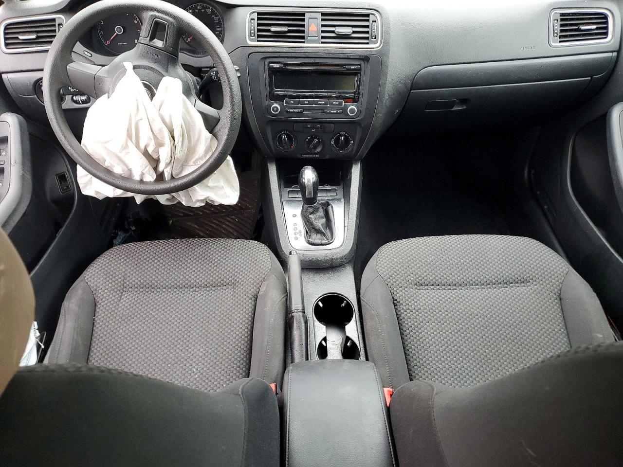 2013 VOLKSWAGEN JETTA BASE photo 8
