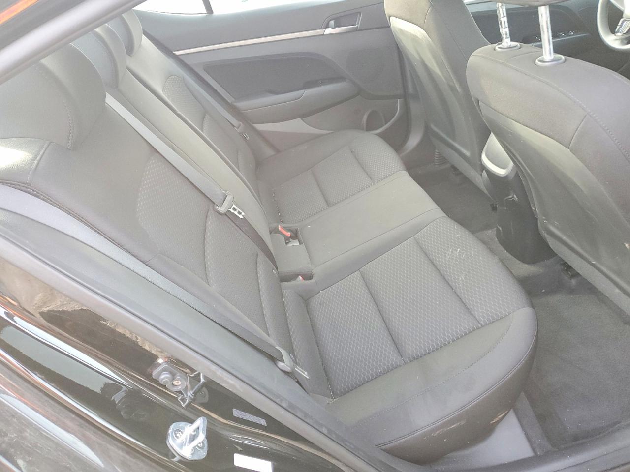 2020 HYUNDAI ELANTRA SEL photo 10
