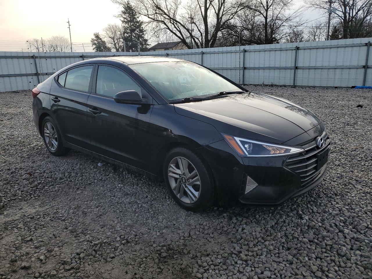 2020 HYUNDAI ELANTRA SEL photo 4
