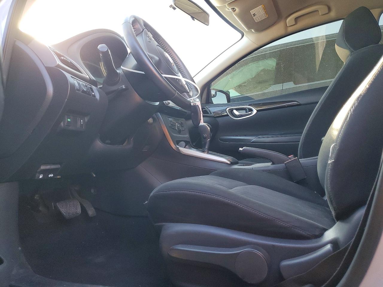 2019 NISSAN SENTRA S photo 7