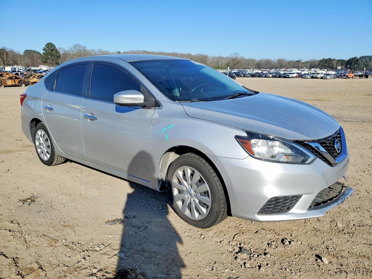2019 NISSAN SENTRA S photo 4