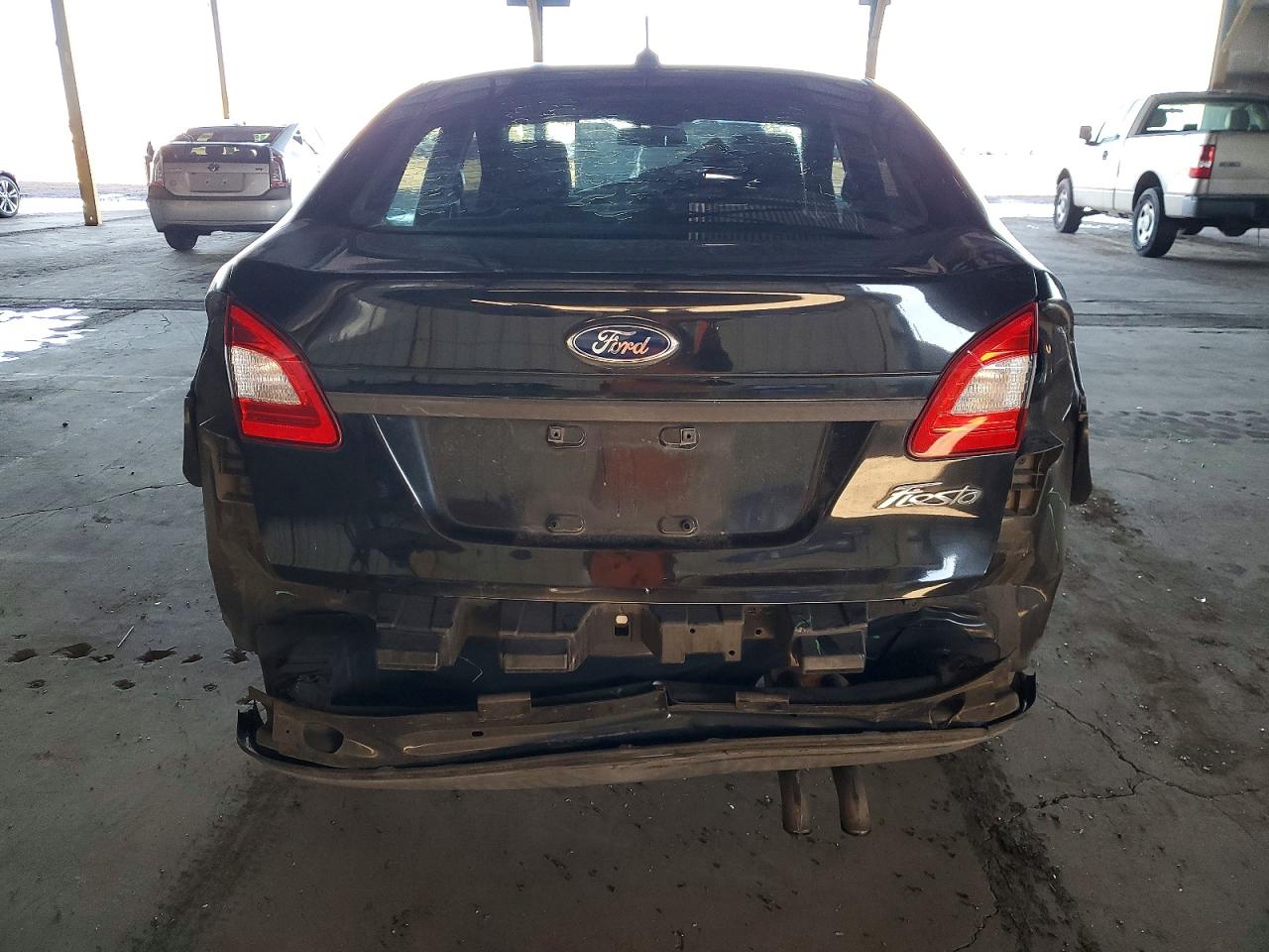 2011 FORD FIESTA S photo 6