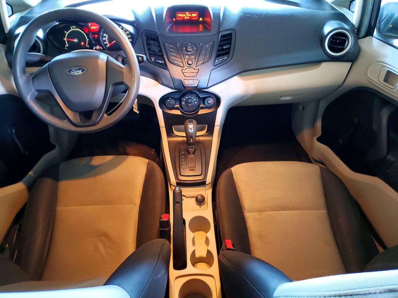 2011 FORD FIESTA S photo 8