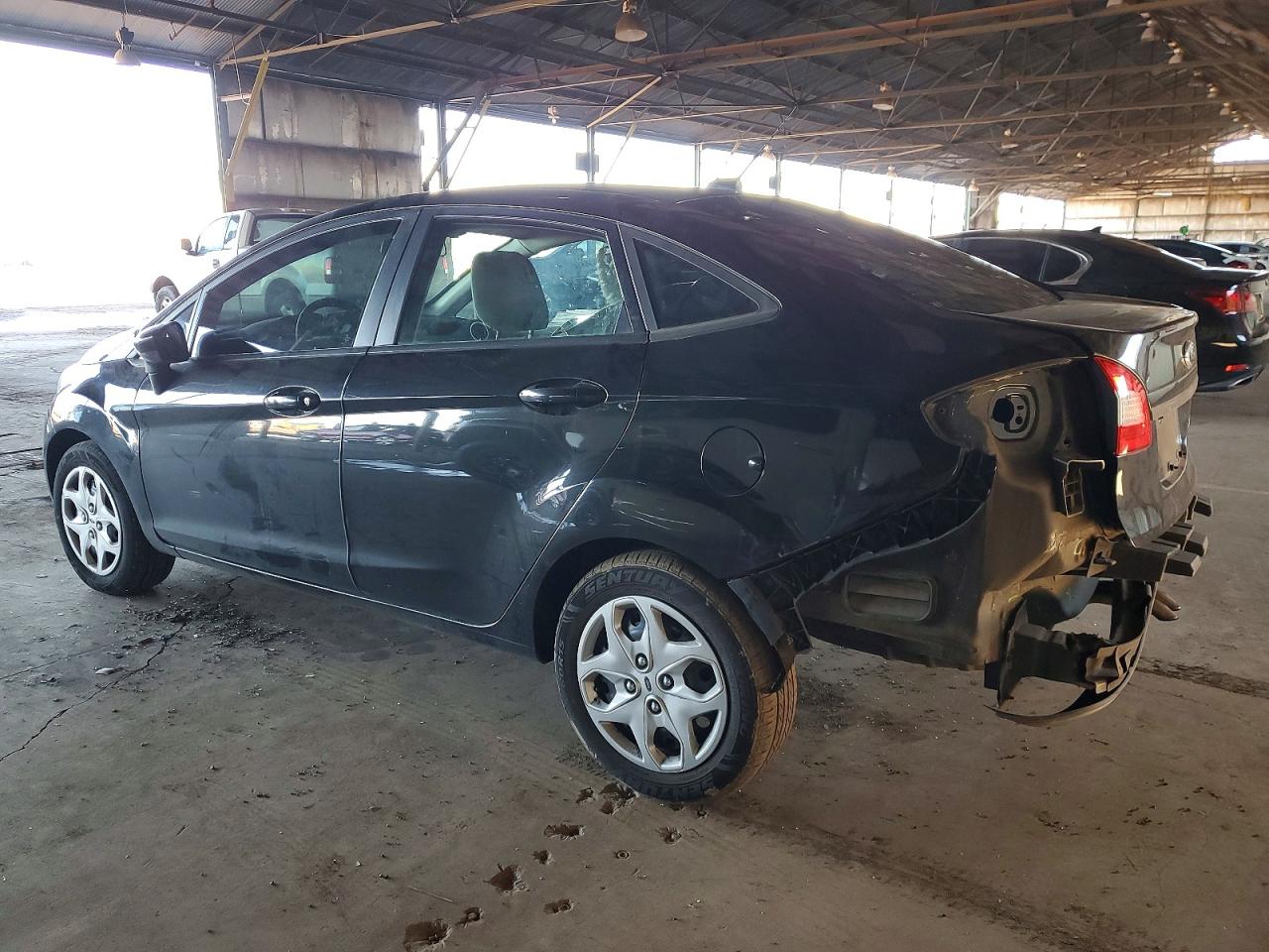 2011 FORD FIESTA S photo 2