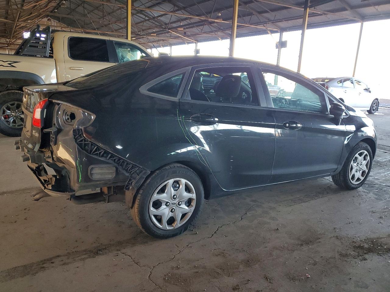 2011 FORD FIESTA S photo 3