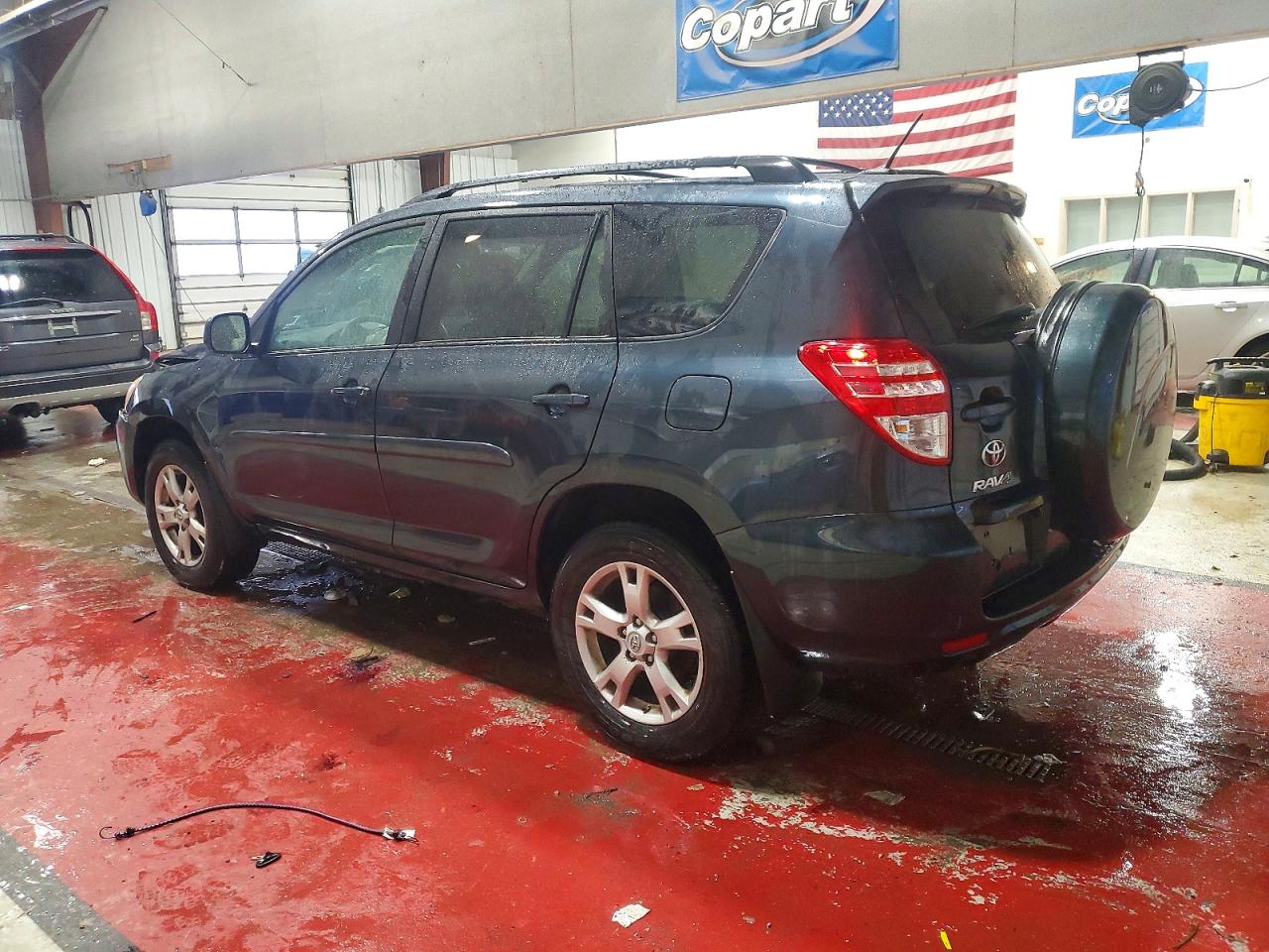 2011 TOYOTA RAV4 photo 2