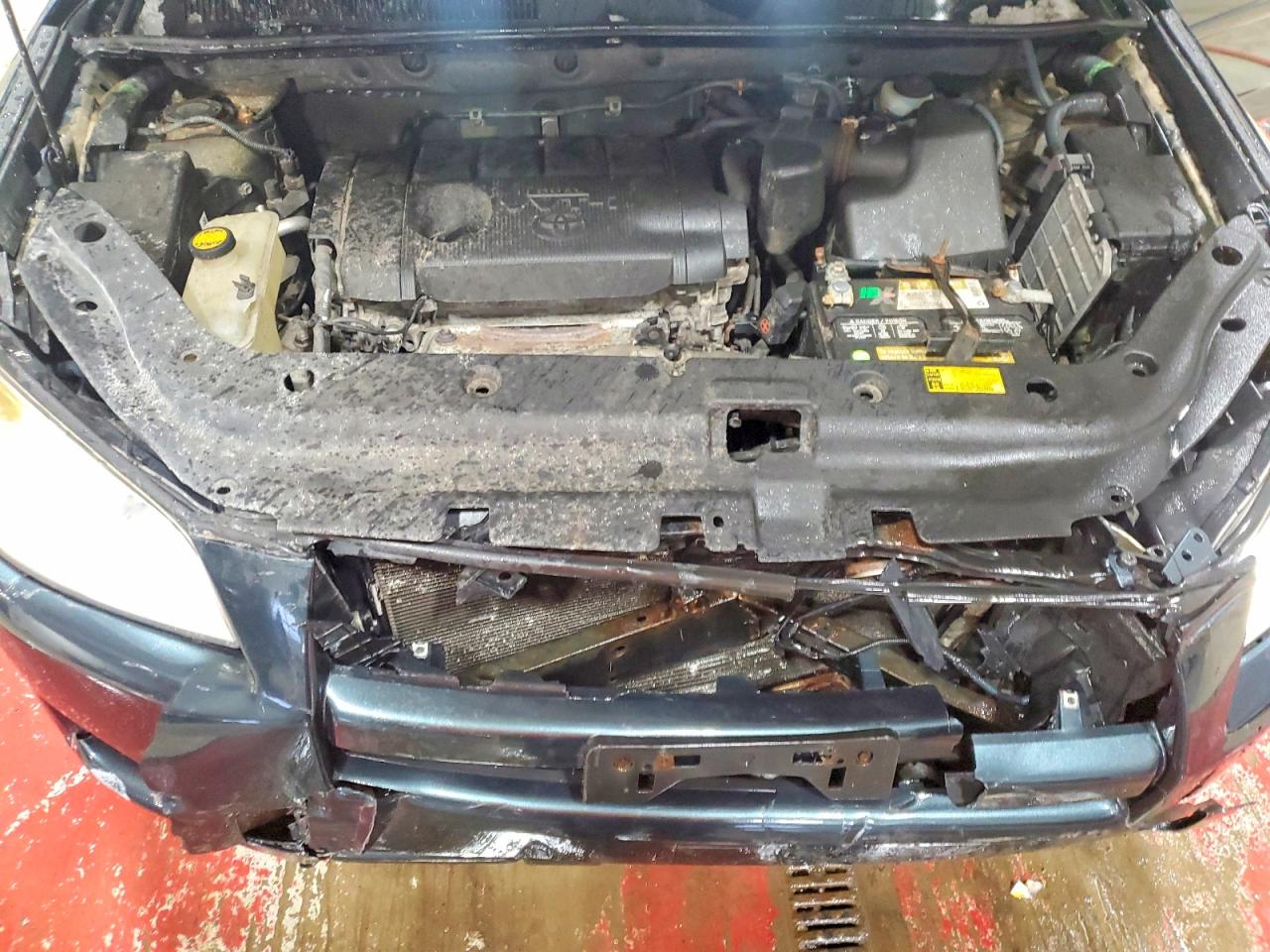 2011 TOYOTA RAV4 photo 12