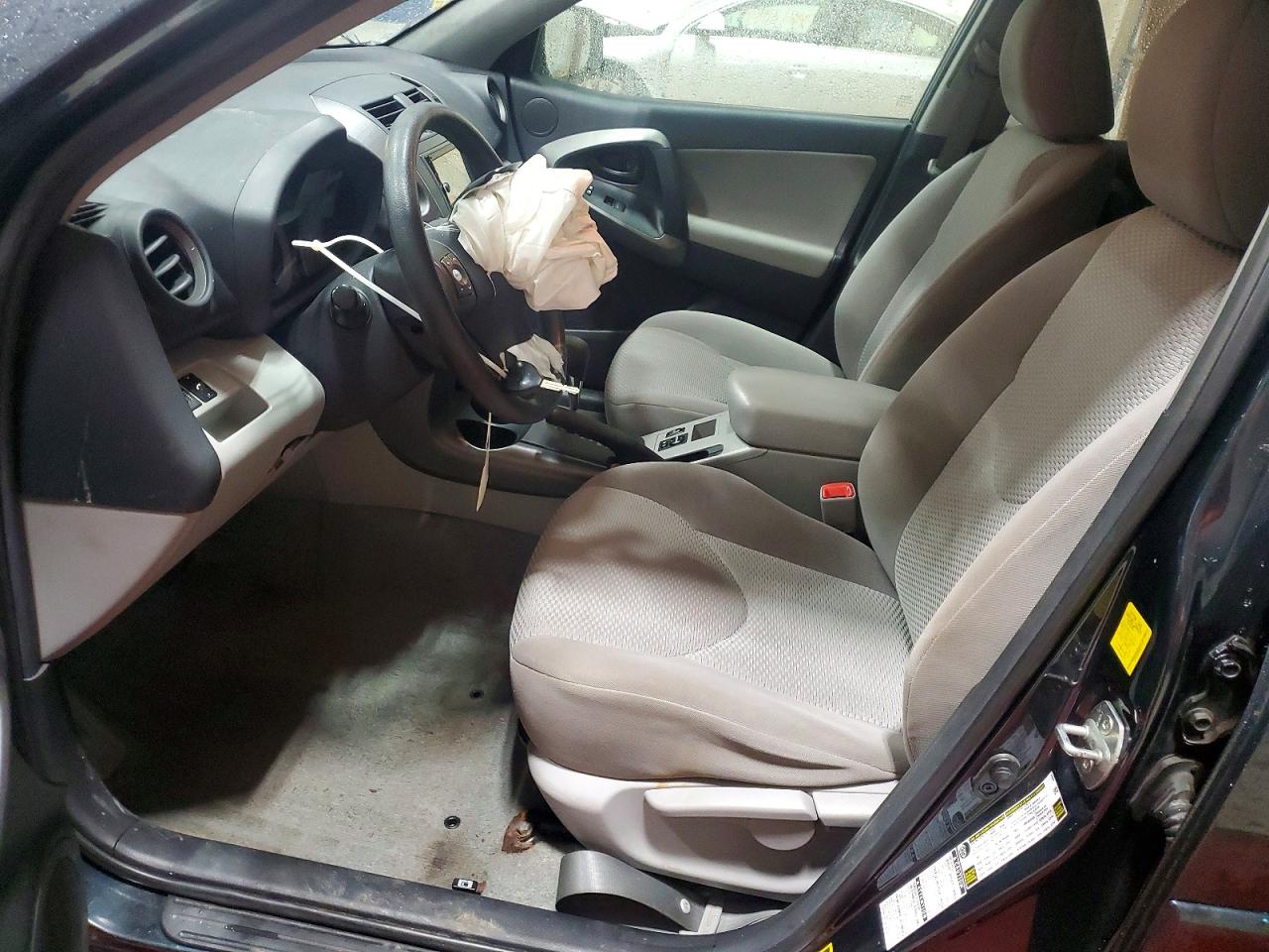 2011 TOYOTA RAV4 photo 7
