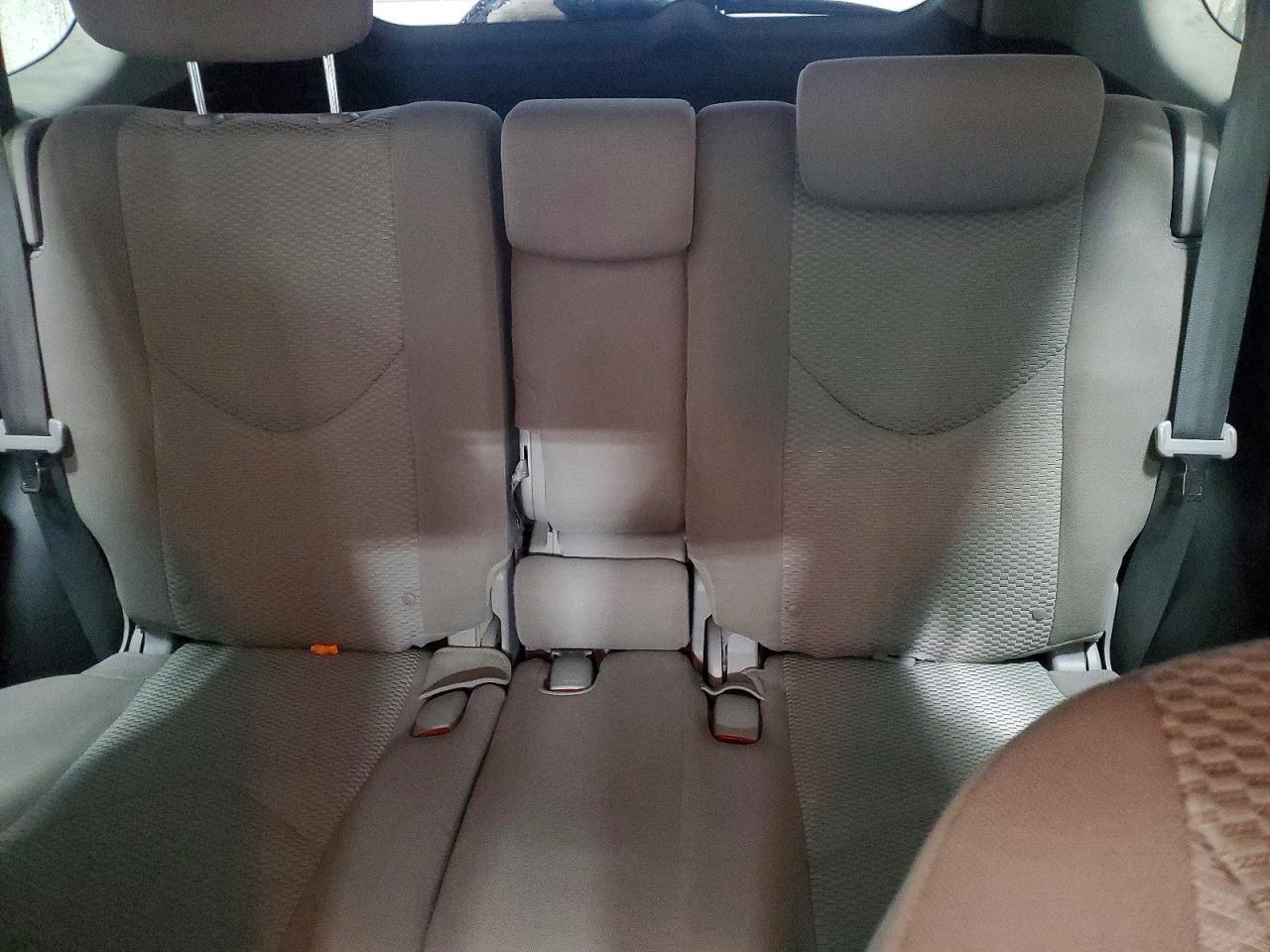 2011 TOYOTA RAV4 photo 10
