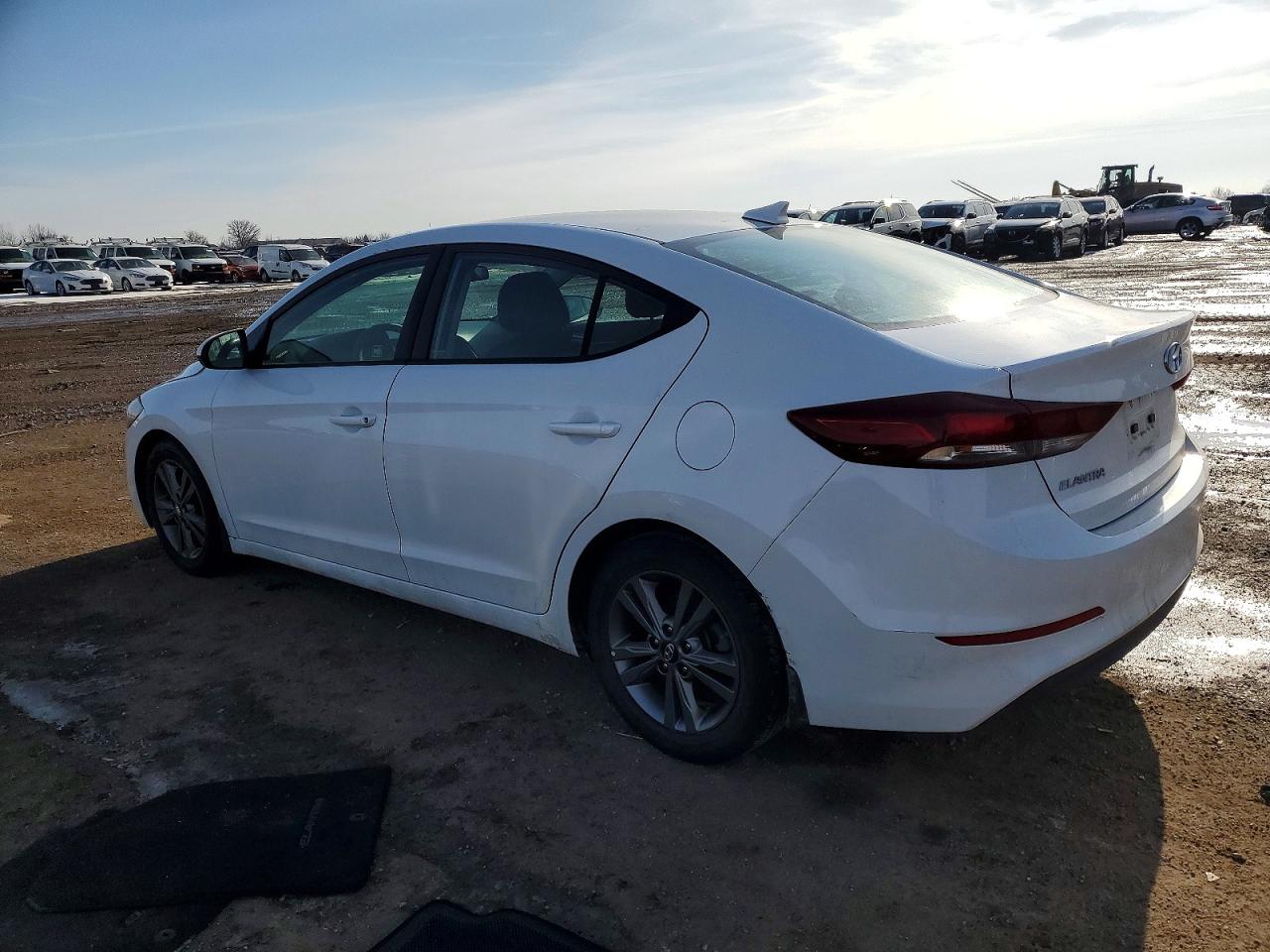 2018 HYUNDAI ELANTRA SEL photo 2