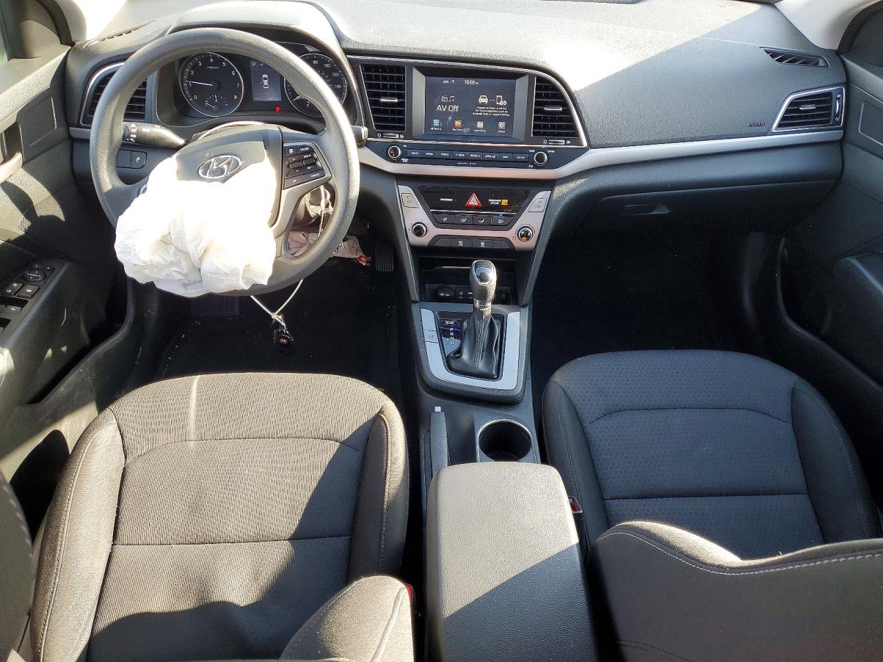 2018 HYUNDAI ELANTRA SEL photo 8