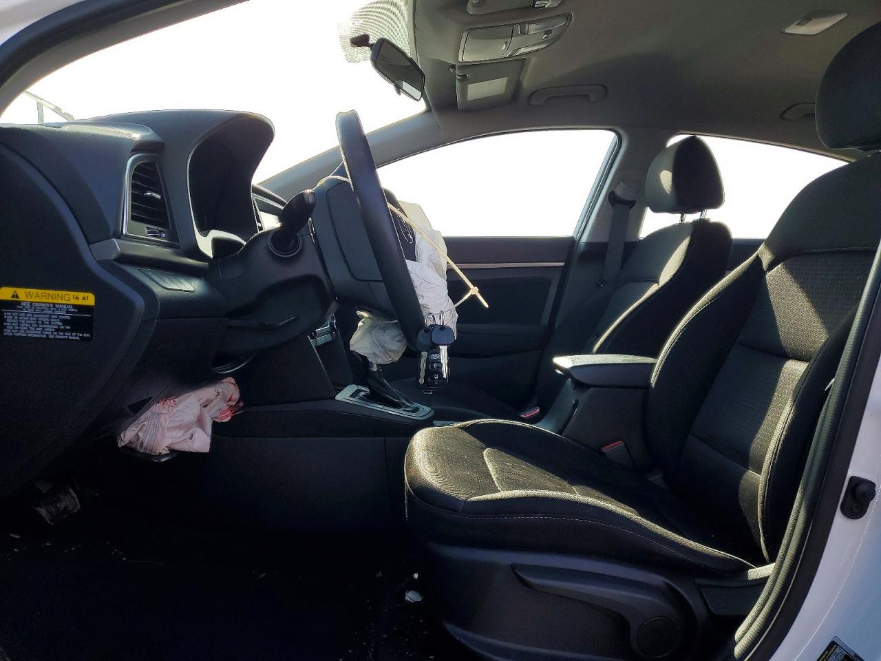 2018 HYUNDAI ELANTRA SEL photo 7