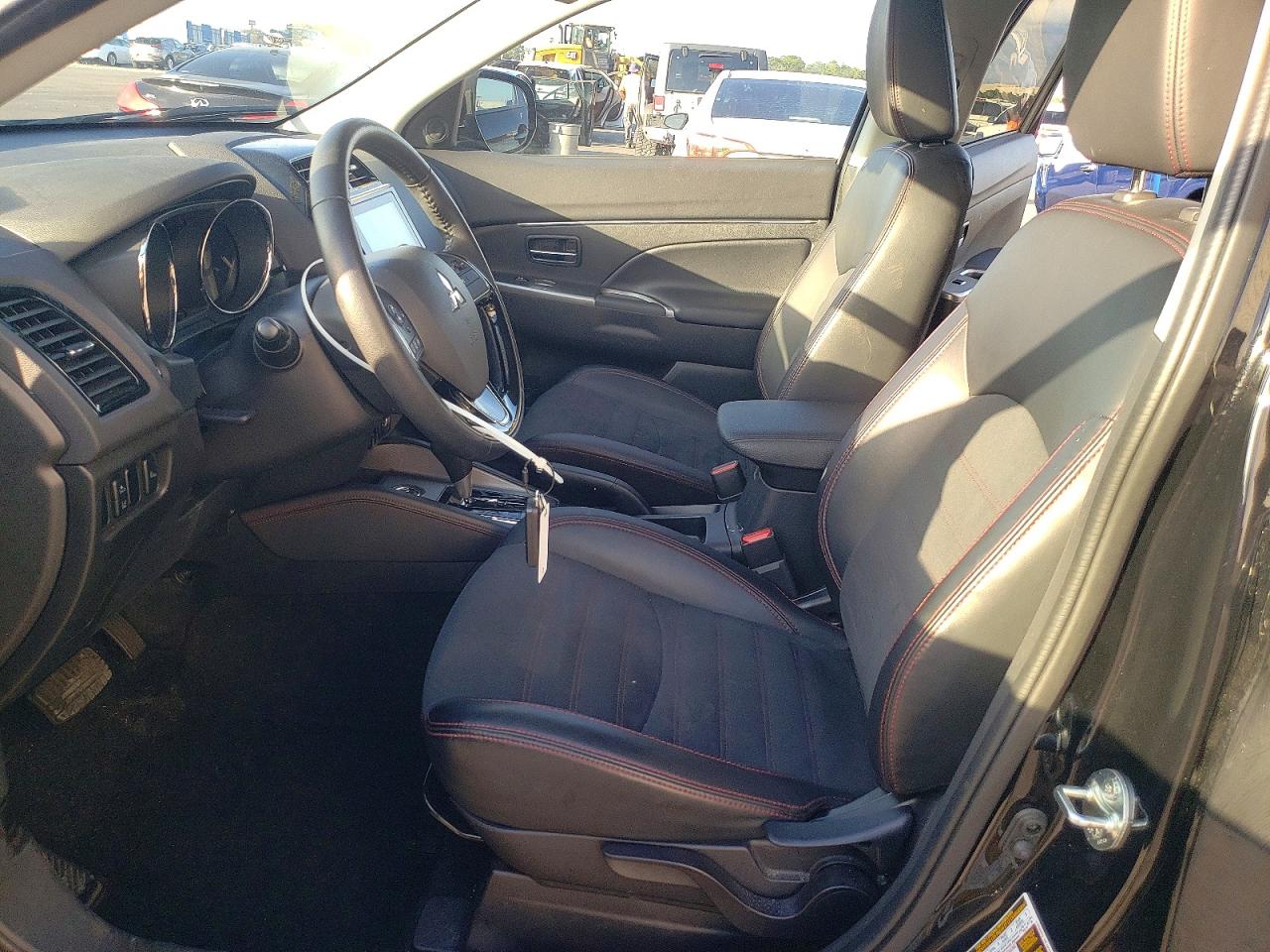 2024 MITSUBISHI OUTLANDER SPORT S/SE photo 7