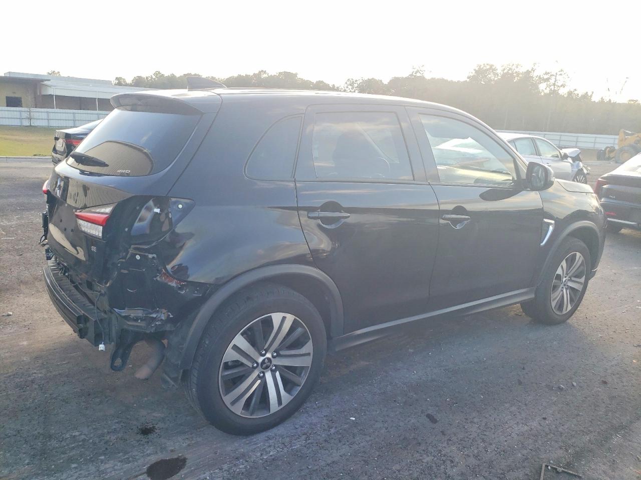 2024 MITSUBISHI OUTLANDER SPORT S/SE photo 3