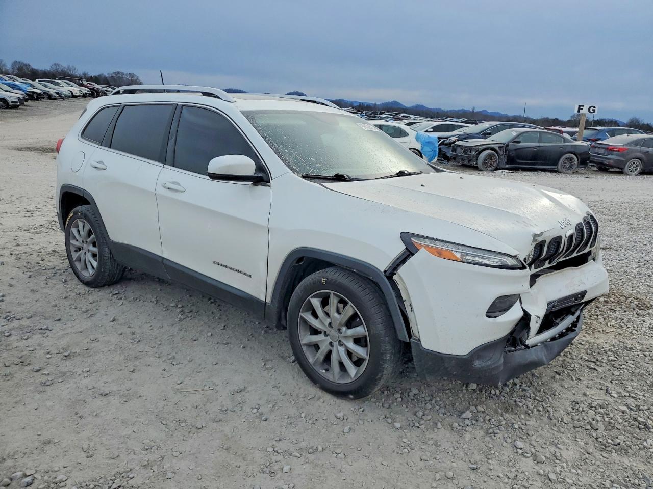 2016 JEEP CHEROKEE LIMITED photo 4