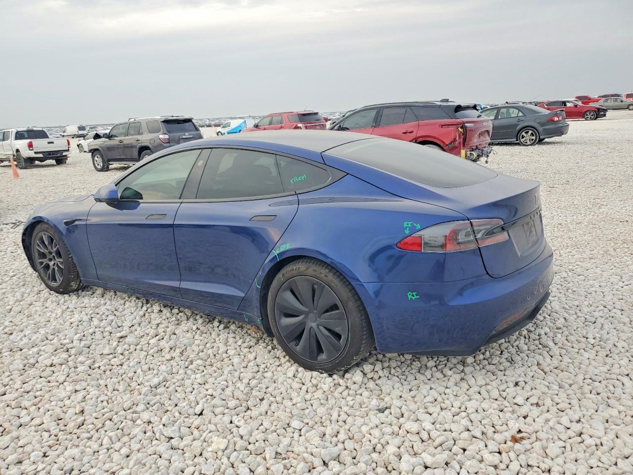 2022 TESLA MODEL S photo 2