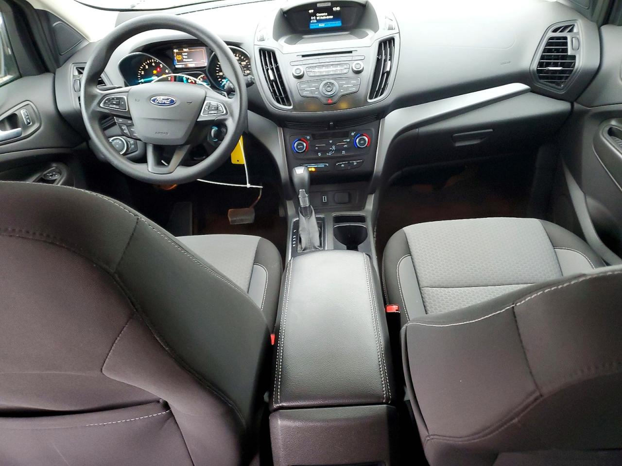 2017 FORD ESCAPE SE photo 8